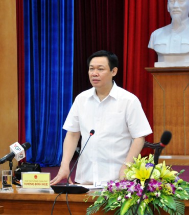 Phó Thủ tướng CP Vương Đình Huệ làm việc với TCTK