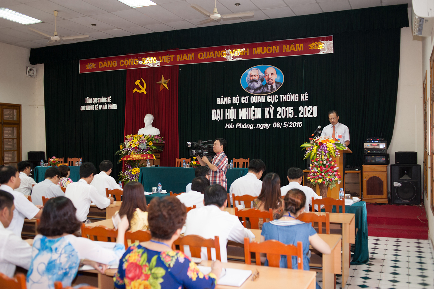 anh 1gioi thieu chuong trinh